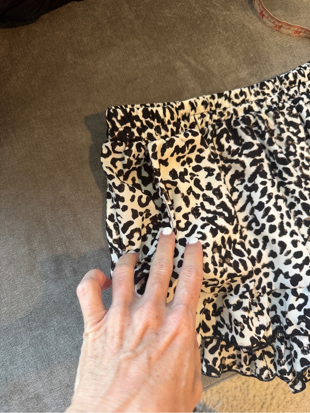 Honey Punch Leopard Ruffle Shorts - White Ivory Black XS or Small - Picture 7 of 9